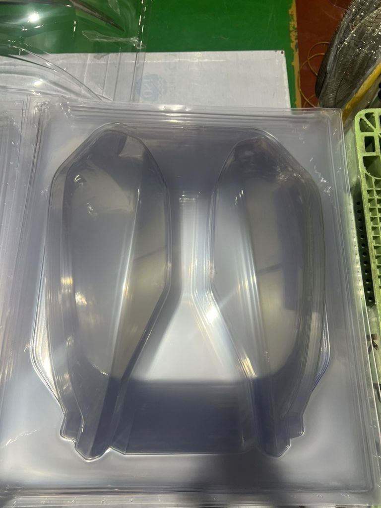 폴리카보네이트 자동차내장재 제작