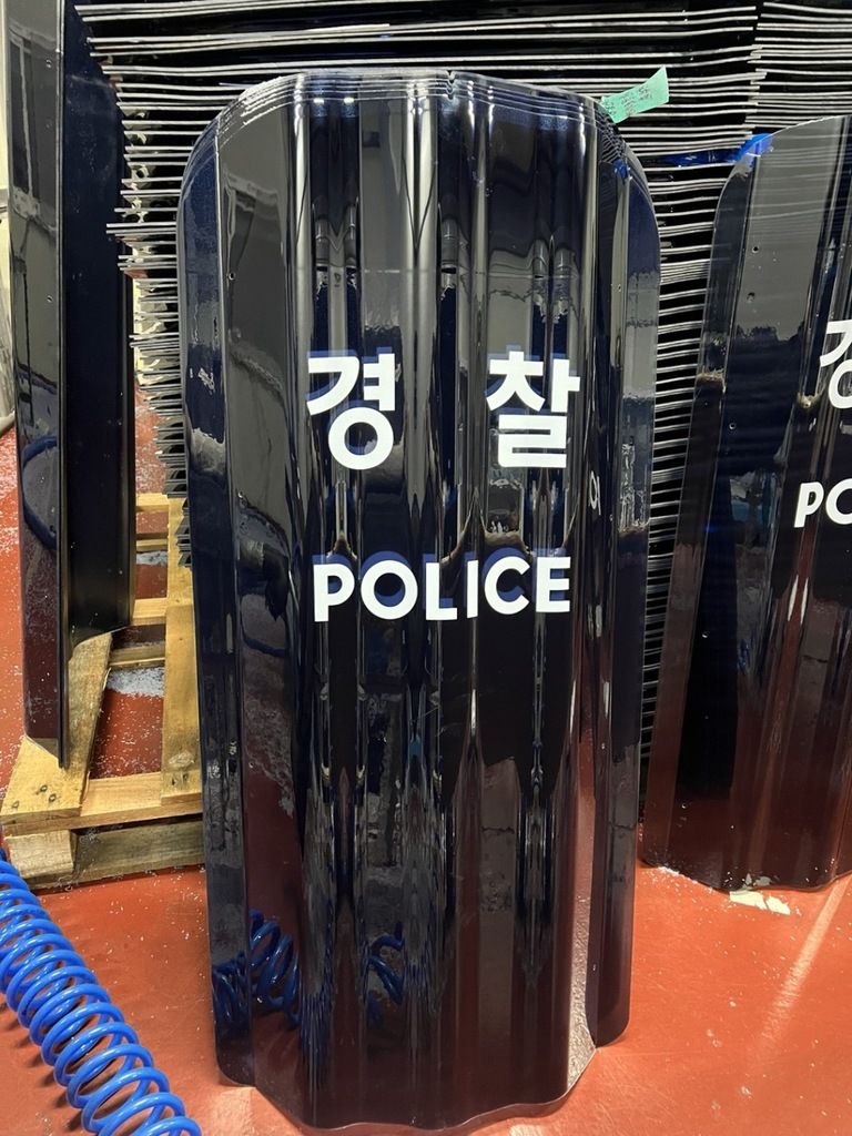 폴리카보네이트 경찰방패 가공영상